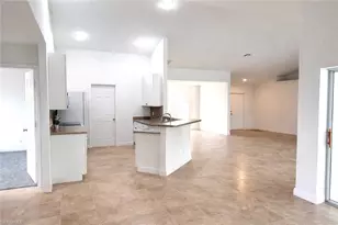 1317 NE 5th Pl, Cape Coral, FL 33909 - Photo 2