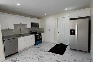 27160 Chula Vista Dr, Punta Gorda, FL 33955 - Photo 4