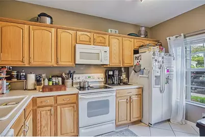 10075 Lone Cypress St, Fort Myers, FL 33966 - Photo 4