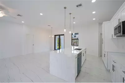 2604 73rd St W, Lehigh Acres, FL 33971 - Photo 8