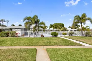 5560 Trellis Ln, Fort Myers, FL 33919 - Photo 24