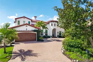 911 Aqua Ln, Fort Myers, FL 33919 - Photo 8