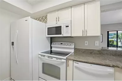 5765 Trailwinds Dr #111, Fort Myers, FL 33907 - Photo 18