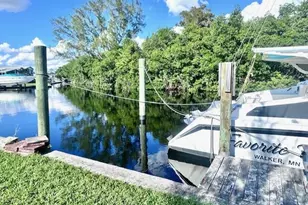 5529 Sir Walter Way, North Fort Myers, FL 33917 - Photo 4