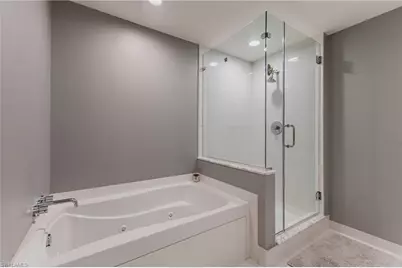 3000 Oasis Grand Blvd #2405, Fort Myers, FL 33916 - Photo 16