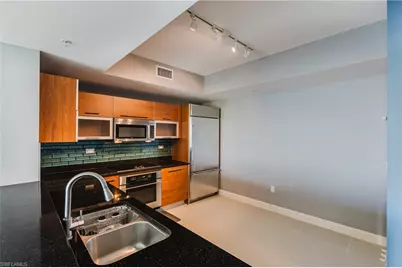 3000 Oasis Grand Blvd #2405, Fort Myers, FL 33916 - Photo 8