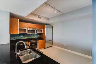 3000 Oasis Grand Blvd, Fort Myers, FL 33916 - Photo 8