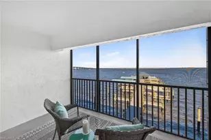 2711 1st St, Fort Myers, FL 33916 - Photo 2