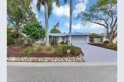 1537 Covington Cir E, Fort Myers, FL 33919 - Photo 2