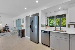 1537 Covington Cir E, Fort Myers, FL 33919 - Photo 10