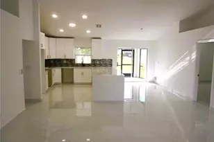 128 SW 34th Pl, Cape Coral, FL 33991 - Photo 4