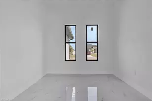 2800 NE 4th Pl, Cape Coral, FL 33909 - Photo 8