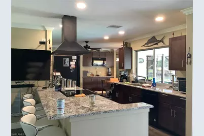 107 SE 39th St, Cape Coral, FL 33904 - Photo 8