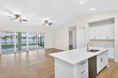 622 SW 30th Ter, Cape Coral, FL 33914 - Photo 6