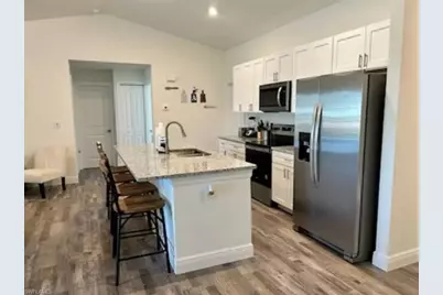 3462 NE 10th Pl, Cape Coral, FL 33909 - Photo 6