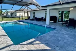 3462 NE 10th Pl, Cape Coral, FL 33909 - Photo 2