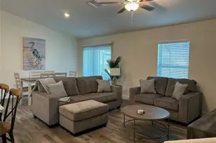 3462 NE 10th Pl, Cape Coral, FL 33909 - Photo 4