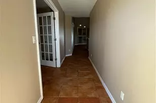 621 SE 46th Ter, Cape Coral, FL 33904 - Photo 2