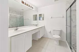 9015 Colby Dr, Fort Myers, FL 33919 - Photo 6