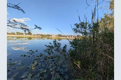 2129 NE 20th Ln, Cape Coral, FL 33909 - Photo 2