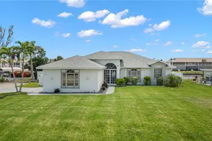 3926 SE 12th Ave, Cape Coral, FL 33904 - Photo 2