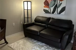 10381 McArthur Palm Ln, Fort Myers, FL 33966 - Photo 8