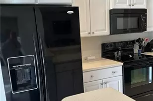 10381 McArthur Palm Ln, Fort Myers, FL 33966 - Photo 6