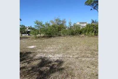 7757 Breakwater Ct, Bokeelia, FL 33922 - Photo 12