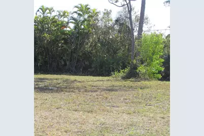 7757 Breakwater Ct, Bokeelia, FL 33922 - Photo 4