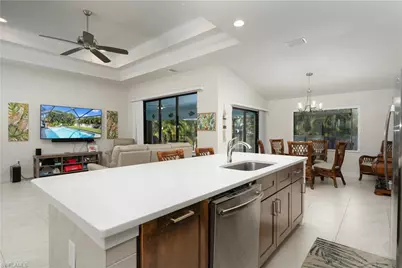 2533 SW 38th Ter, Cape Coral, FL 33914 - Photo 8