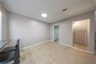 1570 Park Meadows Dr, Fort Myers, FL 33907 - Photo 8