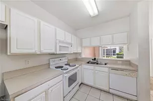 10045 Lone Cypress St, Fort Myers, FL 33966 - Photo 8