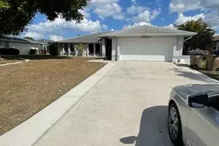 3425 SE 10th Ave, Cape Coral, FL 33904 - Photo 2