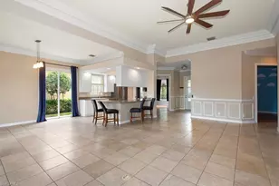 2246 Heydon Cir W, Naples, FL 34120 - Photo 8