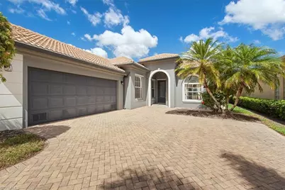 2246 Heydon Cir W, Naples, FL 34120 - Photo 4