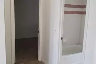 1024 SE 25th Terrace, Cape Coral, FL 33904 - Photo 10