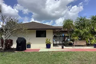 9261 Central Park Dr, Fort Myers, FL 33919 - Photo 10