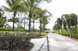 18146 Pioneer Rd, Fort Myers, FL 33908 - Photo 4
