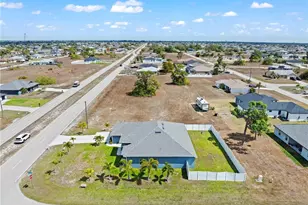 1728 Diplomat Pkwy W, Cape Coral, FL 33993 - Photo 26