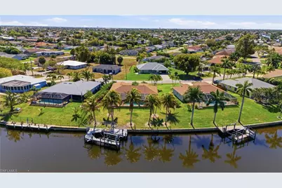 1105 SE 13th St, Cape Coral, FL 33990 - Photo 16