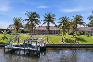 1105 SE 13th St, Cape Coral, FL 33990 - Photo 2