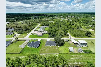 940 Lakeside Dr, Lehigh Acres, FL 33974 - Photo 28