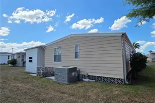 561 Winning Way, North Fort Myers, FL 33917 - Photo 34