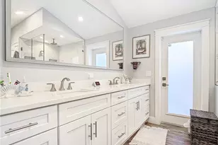 750 Periwinkle Way, Sanibel, FL 33957 - Photo 8