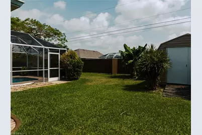 408 SE 23rd Ter, Cape Coral, FL 33990 - Photo 16