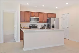 1009 Jacaranda Pkwy E, Cape Coral, FL 33909 - Photo 10