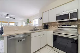 4041 SE 11th Pl, Cape Coral, FL 33904 - Photo 12