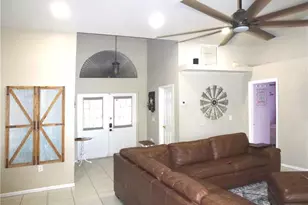 513 SE 16th Pl, Cape Coral, FL 33990 - Photo 8