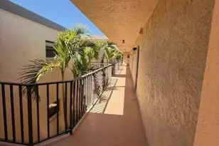 12491 McGregor Blvd, Fort Myers, FL 33919 - Photo 10