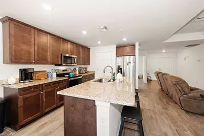 3820 Hillandale St, Fort Myers, FL 33905 - Photo 4